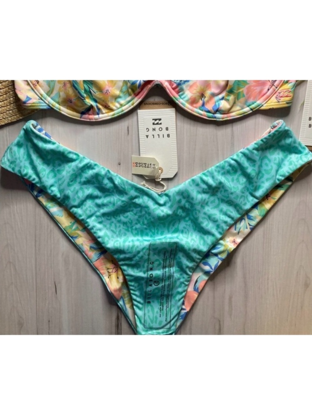 Billabong โขโข Sweet Tropics Fiji Cheeky Reversible Bikini Bottom - Picture 4 of 13